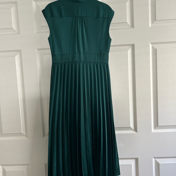 JCrew EUC Elegant Green Pleated Dress - Picture 2 of 11